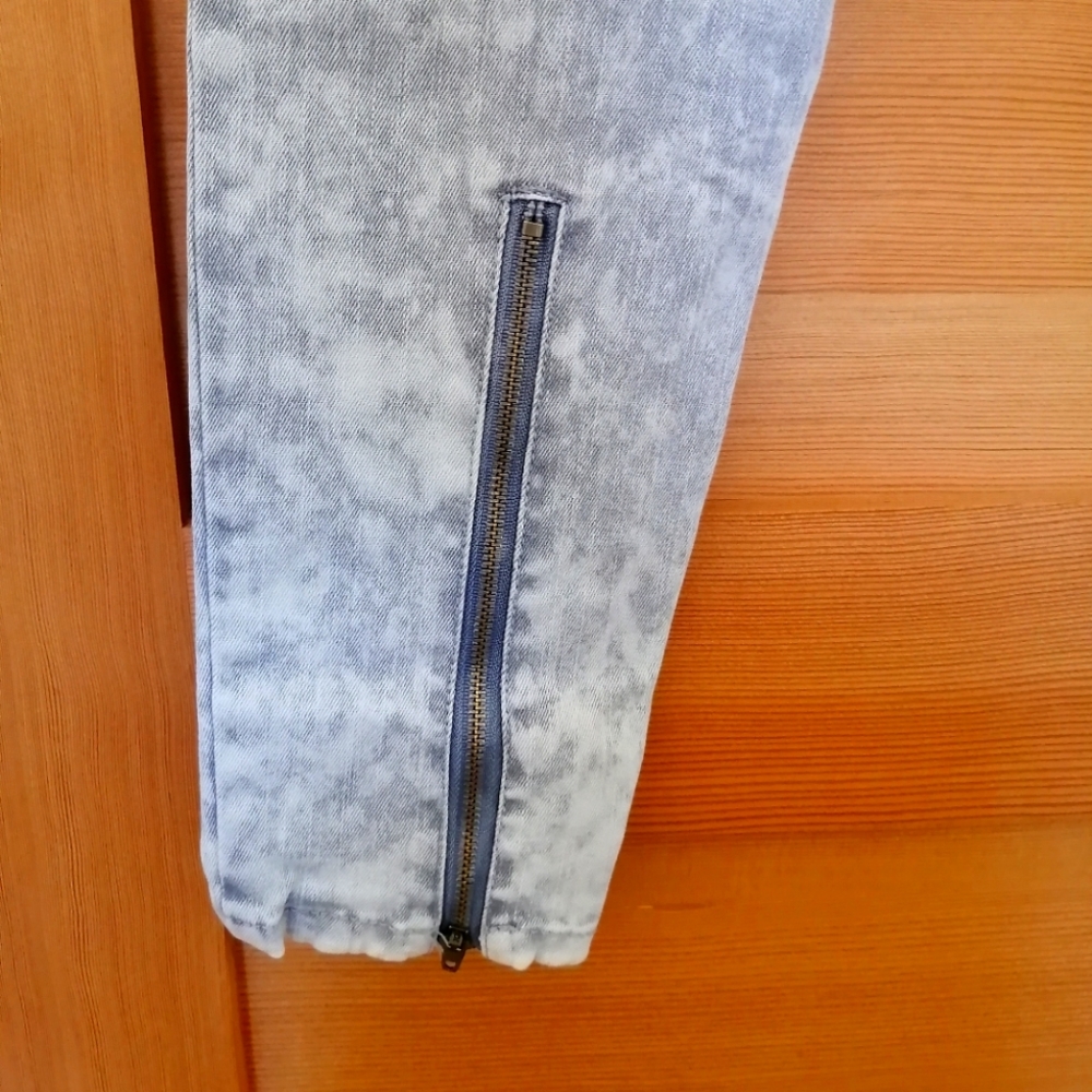Jeans - Picture 4 of 5